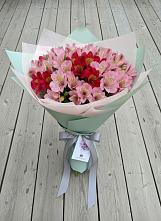 Букет цветов из:  Альстромерии в Воздвиженской