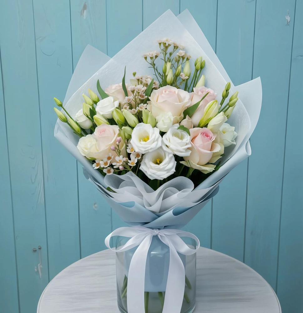 Букет очаровательный аромат в Воздвиженской Букет цветов из: Розы и Лизиантусы в Воздвиженской