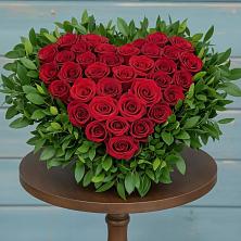 Композиция Сердце в любви в Воздвиженской Цветочная композиция из Розы в виде сердца в Воздвиженской