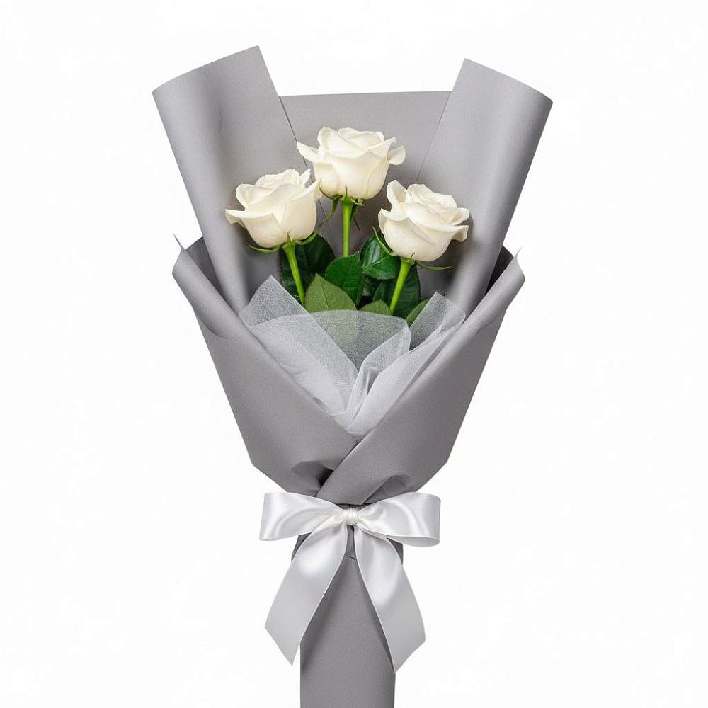 Букет 3 белые розы в Воздвиженской