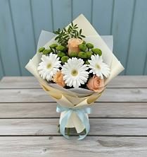 Букет герберы и розы в Воздвиженской Букет цветов из:  Герберы, Розы и Хризантемы в Воздвиженской