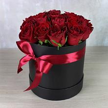 Цветочная композиция из Розы в шляпной коробке в Воздвиженской